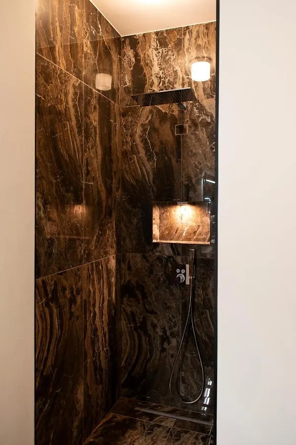 Botanique Suites Airbnb, Antwerpen Lägenhet