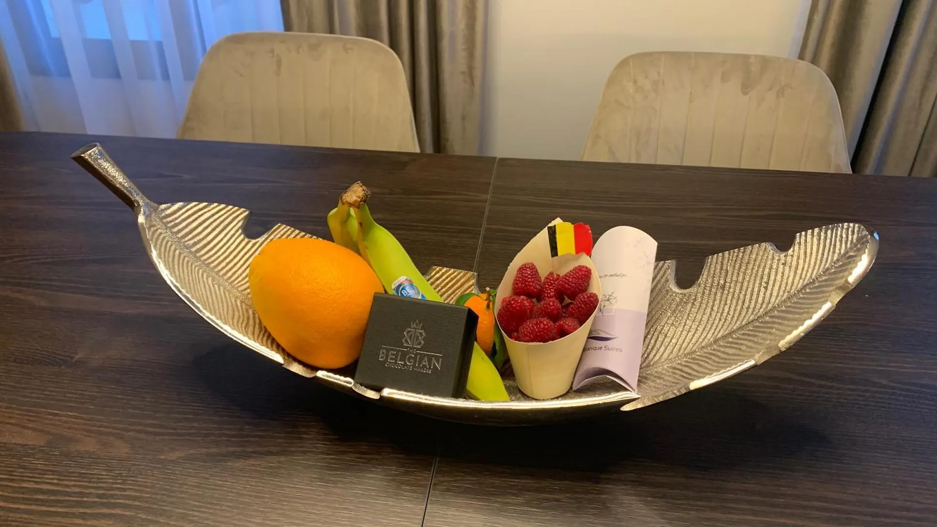 Botanique Suites Airbnb, Antwerpen Lägenhet