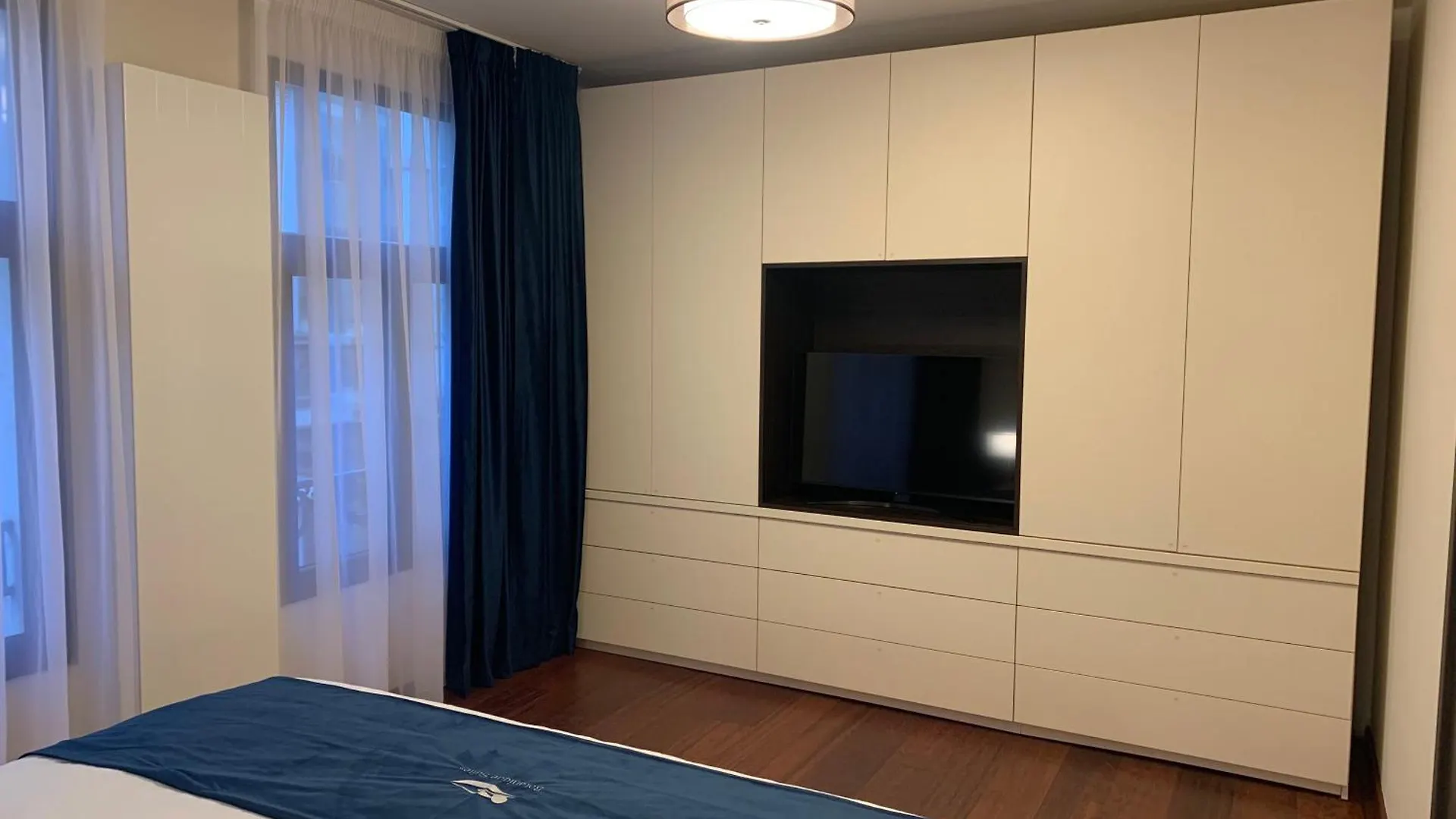 Botanique Suites Airbnb, Antwerpen Lägenhet