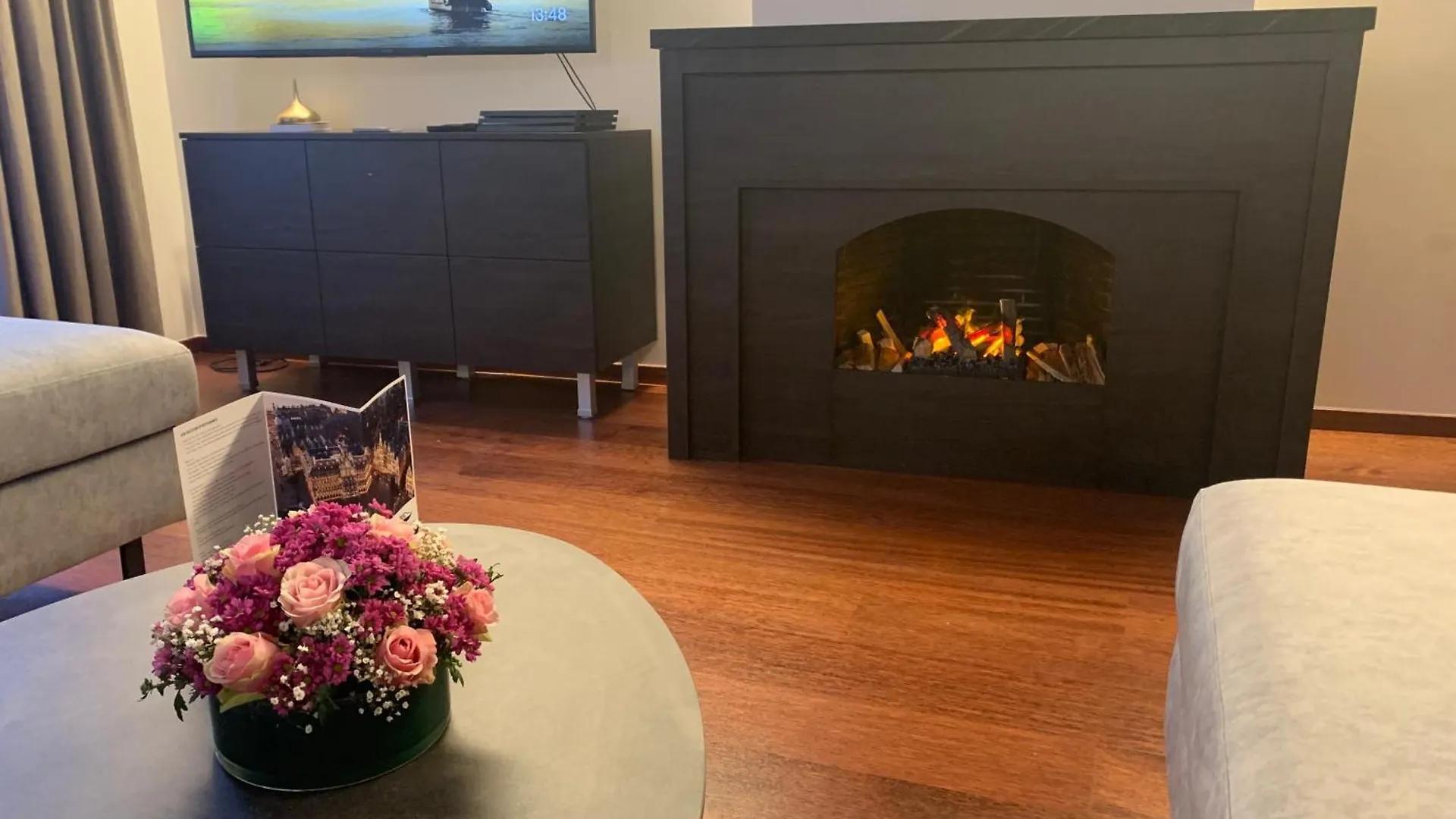 Botanique Suites Airbnb, Antwerpen Lägenhet