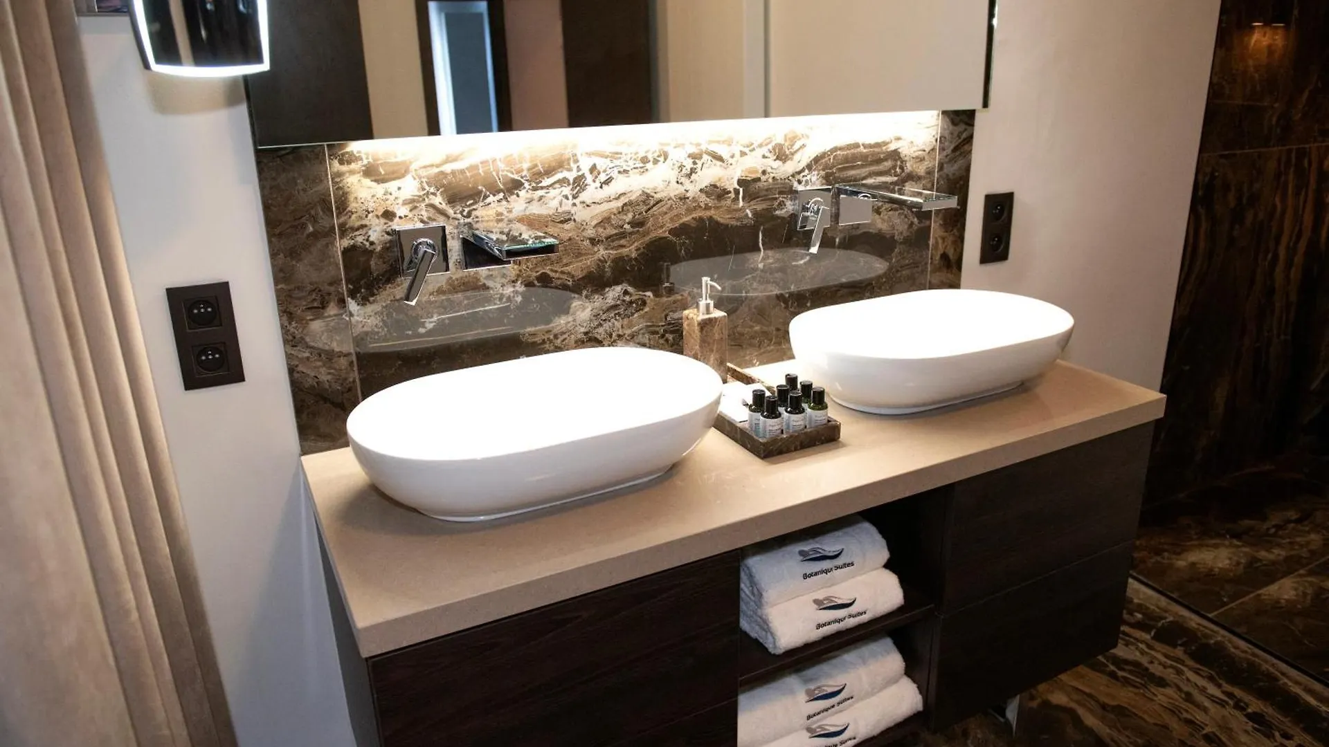Lägenhet Botanique Suites Airbnb, Antwerpen