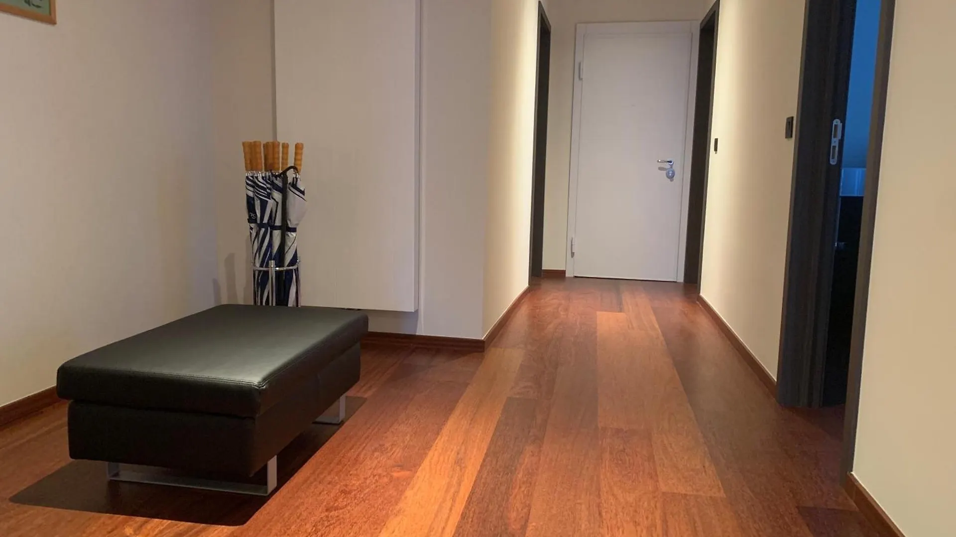 Botanique Suites Airbnb, Antwerpen